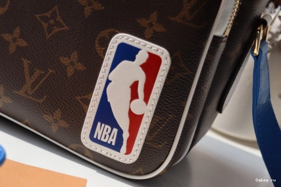 VUITTON LVXNBA NIL MESSENGER LOUIS 0815